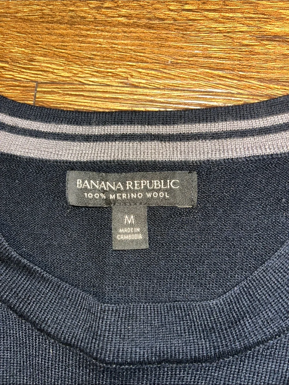 Banana Republic Men's Navy MERINO CREW-NECK SWEATER
